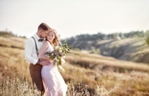 Aluguel de mesas e cadeiras  - Casamento
