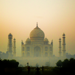 Aluguel de mesa e cadeira - India